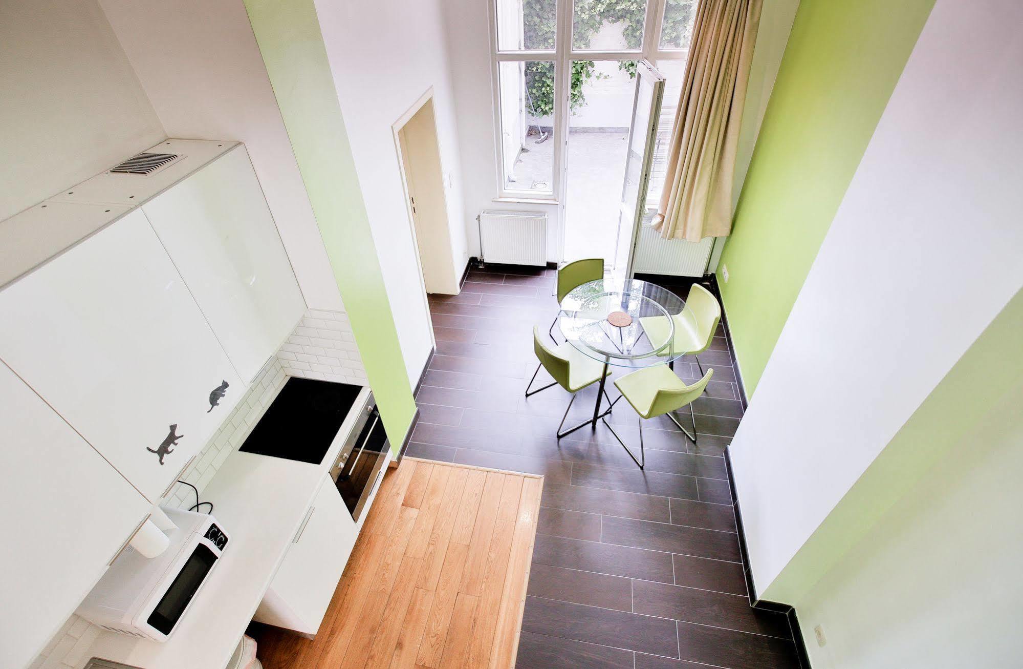 Louise Uptown Apartments บรัสเซลส์ ภายนอก รูปภาพ