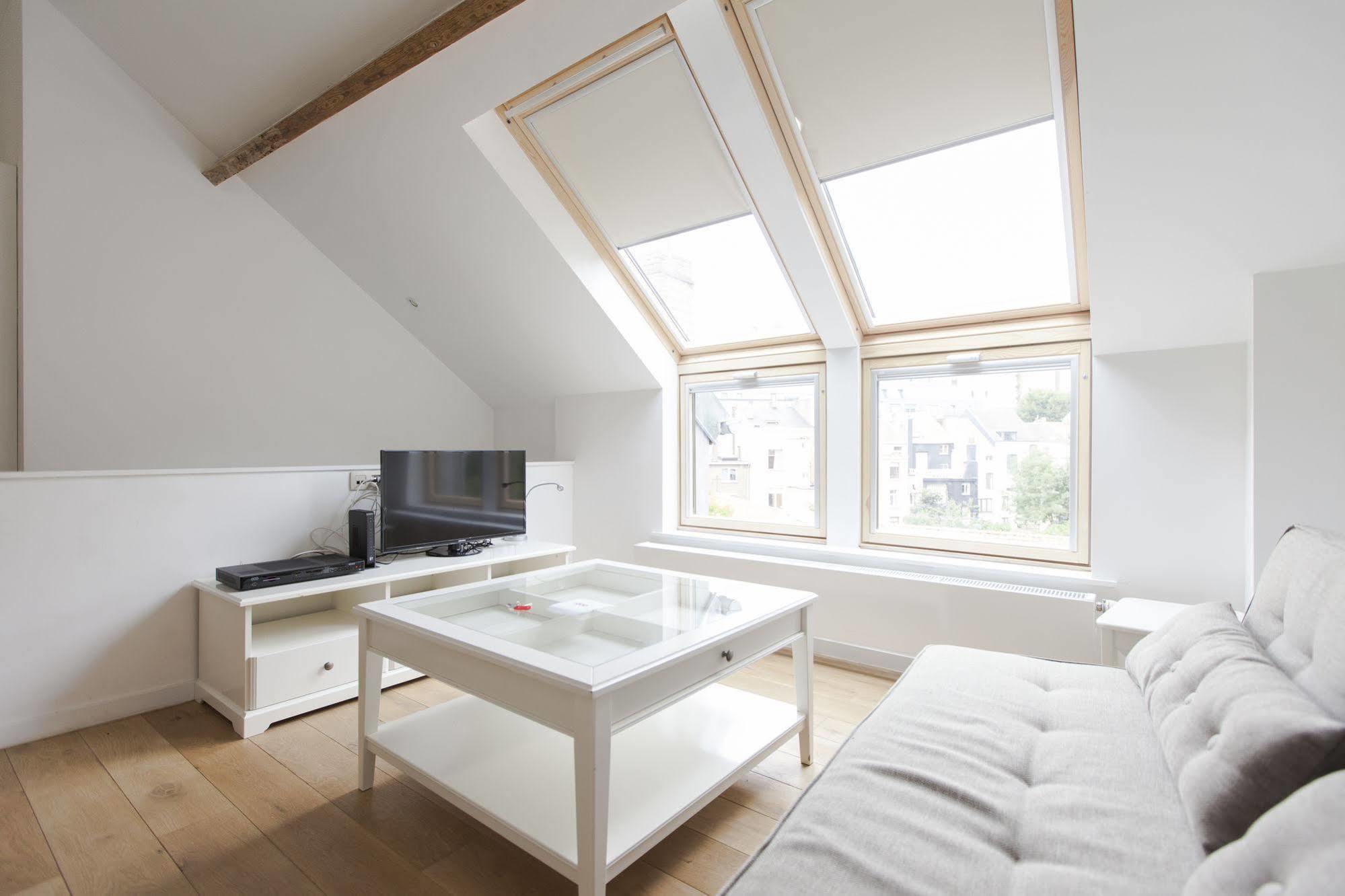 Louise Uptown Apartments บรัสเซลส์ ภายนอก รูปภาพ